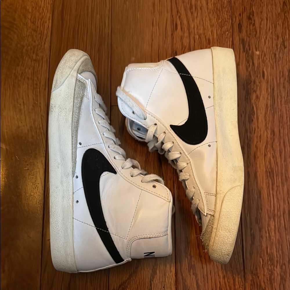 Nike Blazers White and Black